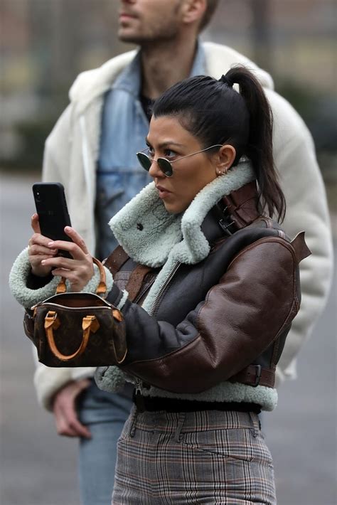 kourtney kardashian louis vuitton bag|Kourtney Kardashian shows off $10K Louis Vuitton Valentine.